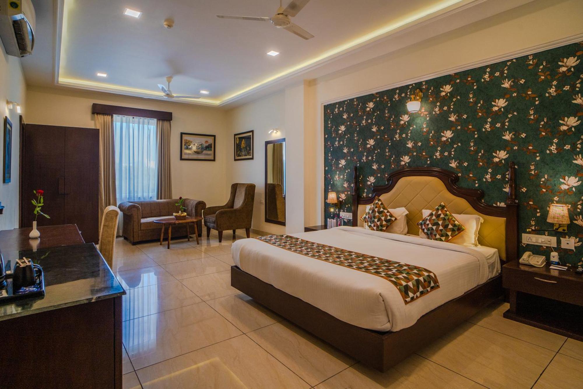 The Courtyard - Beyond Bar & Club Hotel Udaipur Exterior photo