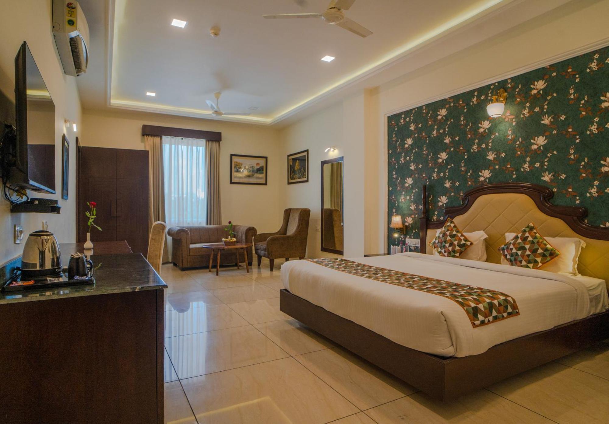 The Courtyard - Beyond Bar & Club Hotel Udaipur Exterior photo