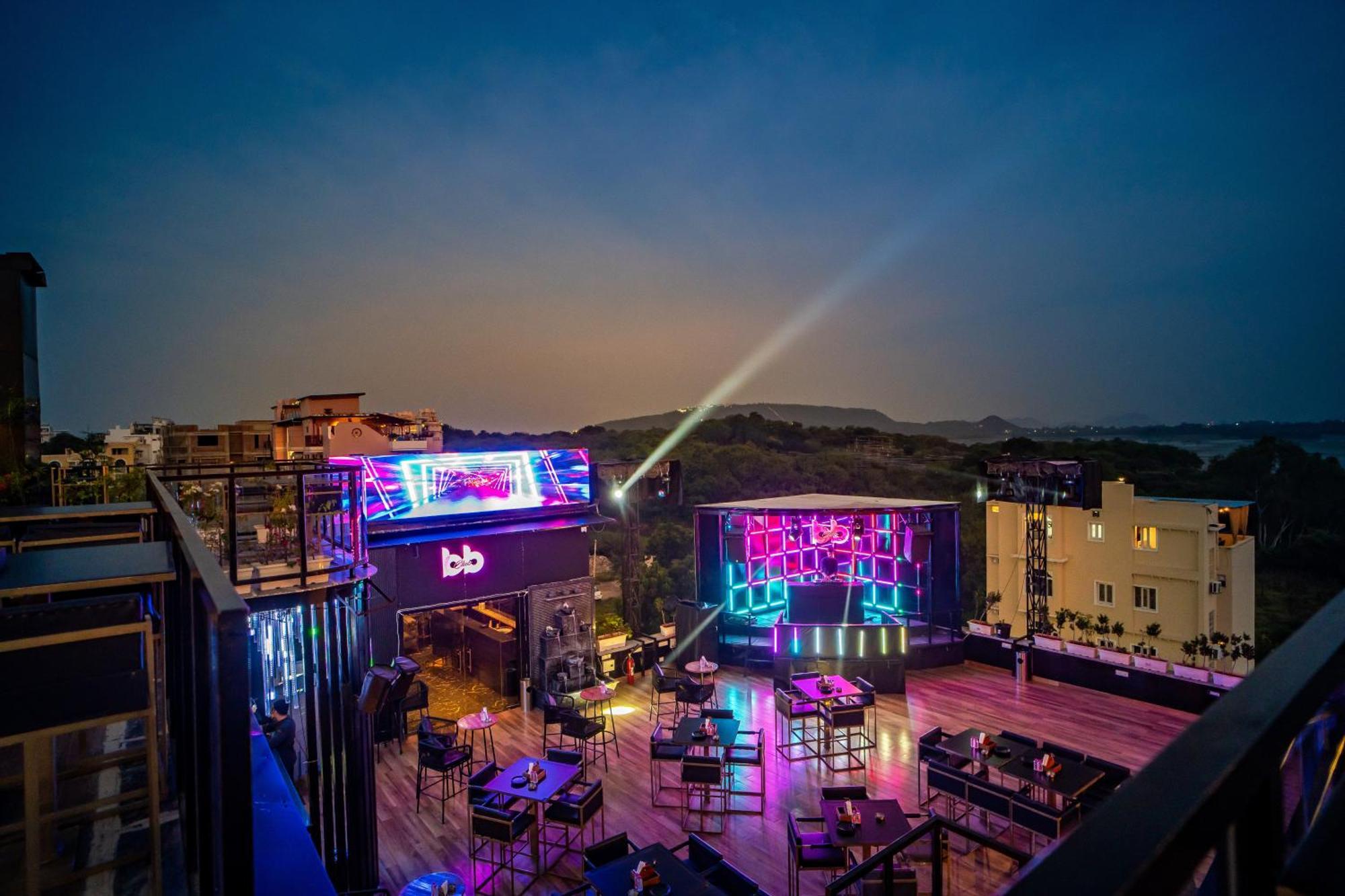 The Courtyard - Beyond Bar & Club Hotel Udaipur Exterior photo